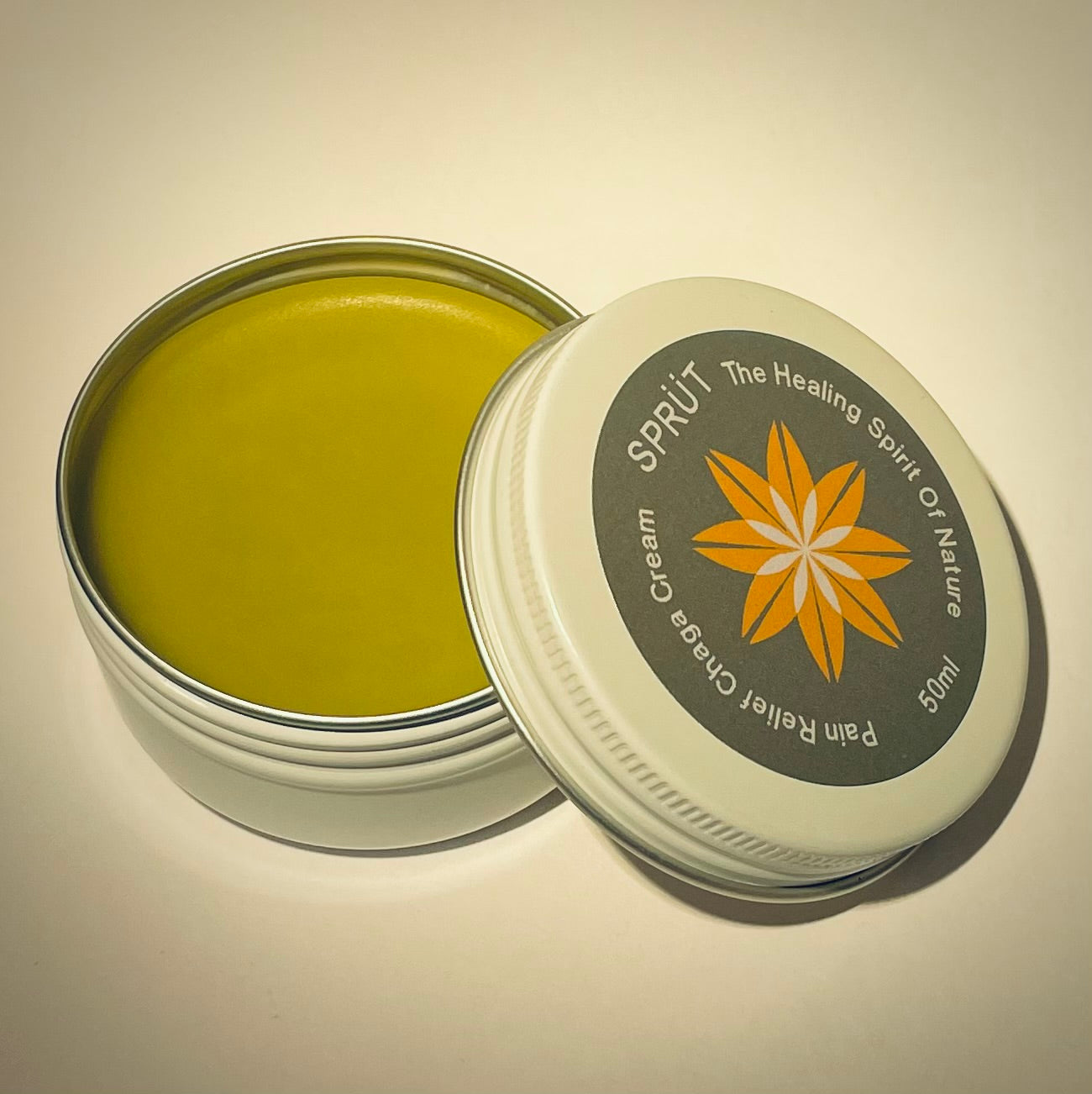 [Pain Relief Chaga Cream] [Jar] Ingredient List featuring [Capsicum annum] for [Pain] Relief